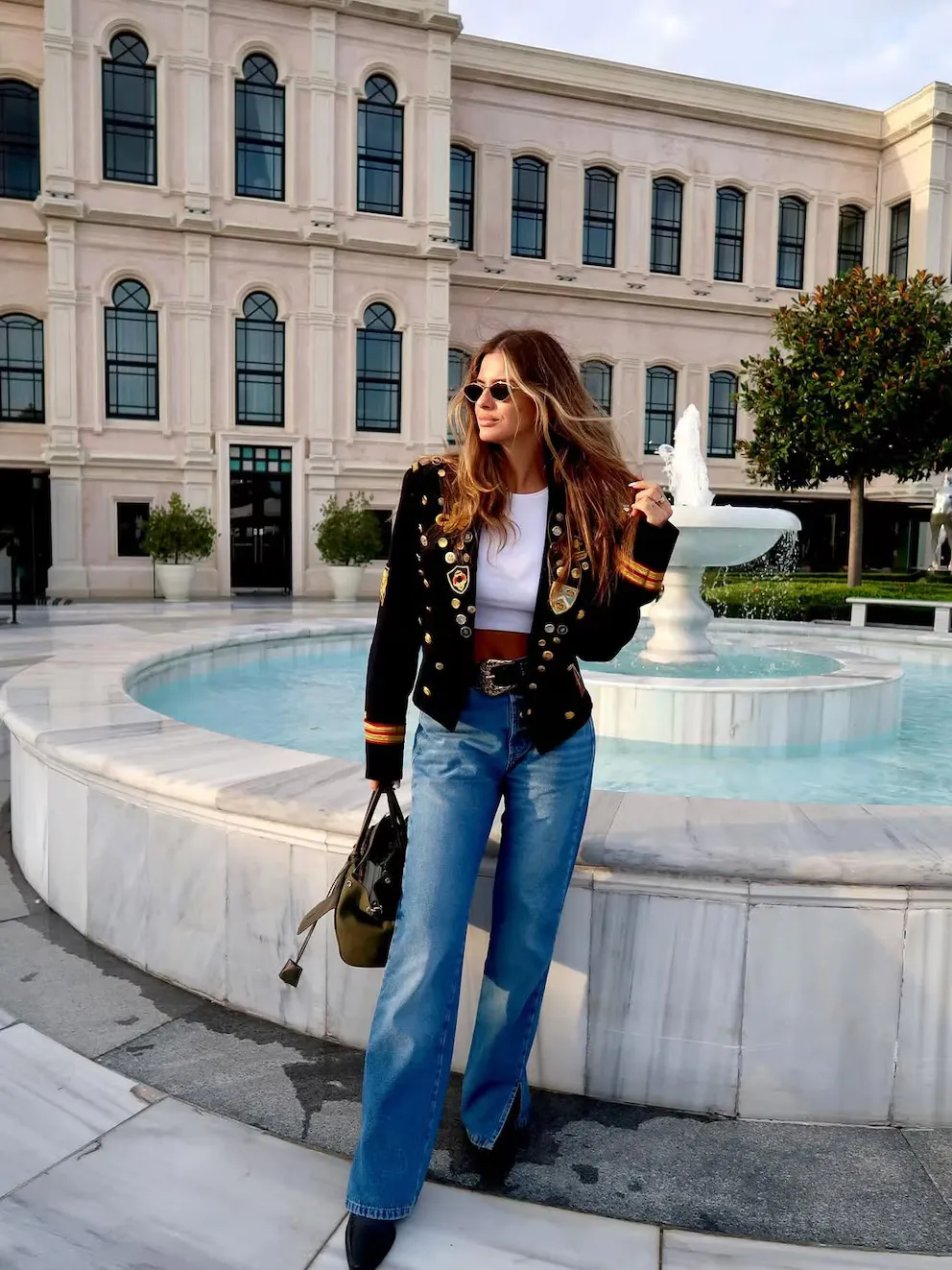 El outfit de la China en Turquía.