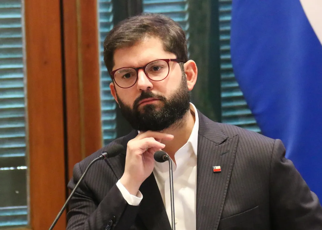 Gabriel Boric, presidente de Chile, se ocupa de la tragedia minera. Foto: EFE