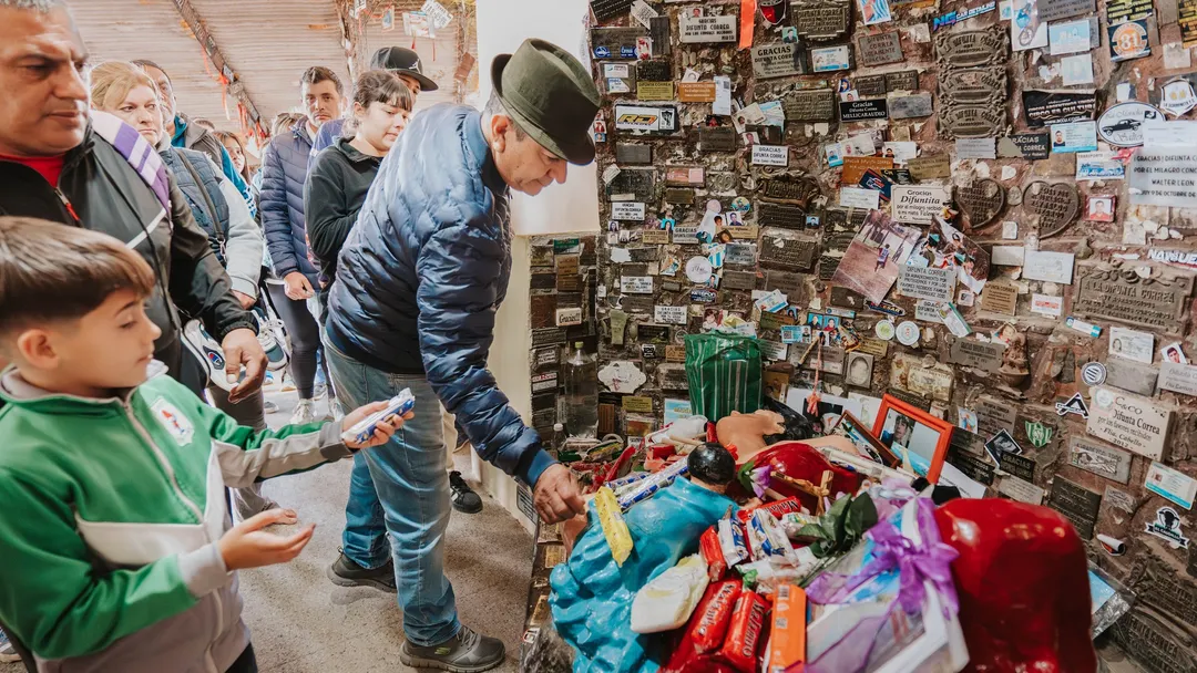 Un millón de personas visitan cada año el santuario de la Difunta Correa en San Juan. Foto: Turismo de la Nación.