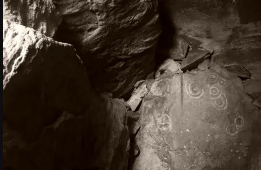 Construido hace 5200 años, el monumento y el fenómeno fueron identificados por investigadores en 1980.