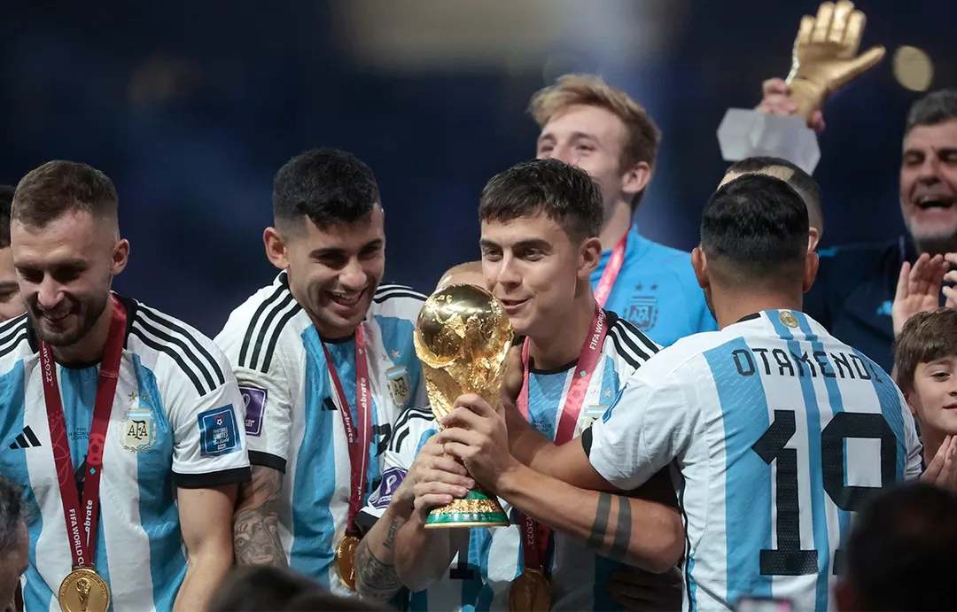 Paulo Dybala y NAhuel Molina no estarán en el Monumental porque la Roma decidió no cederlos por motivos deportivos y logísticos.
