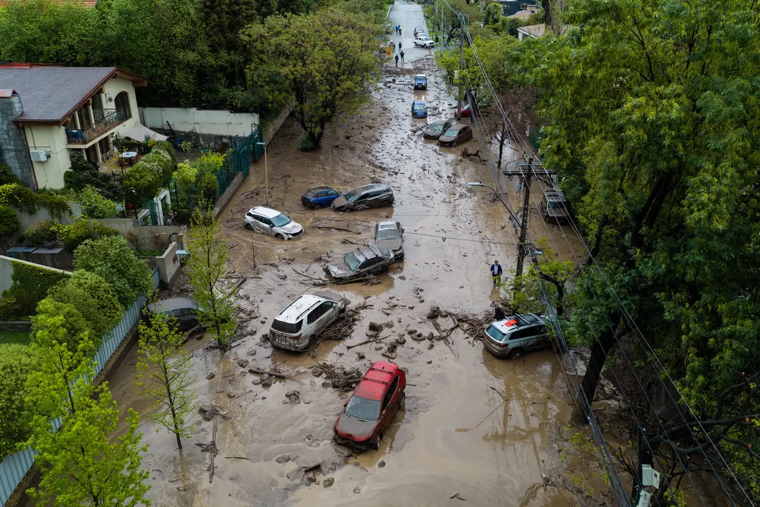 El aluvión sorprendió a vecinos de Las Condes.