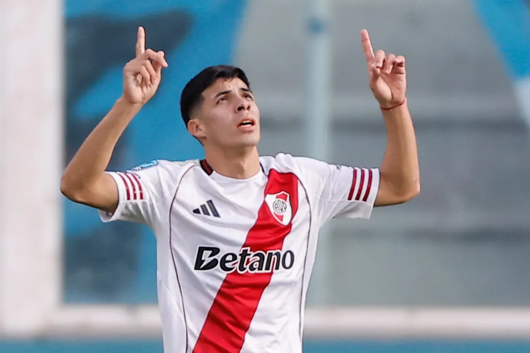 Galván festeja lo que era el 2 a 1 transitorio.