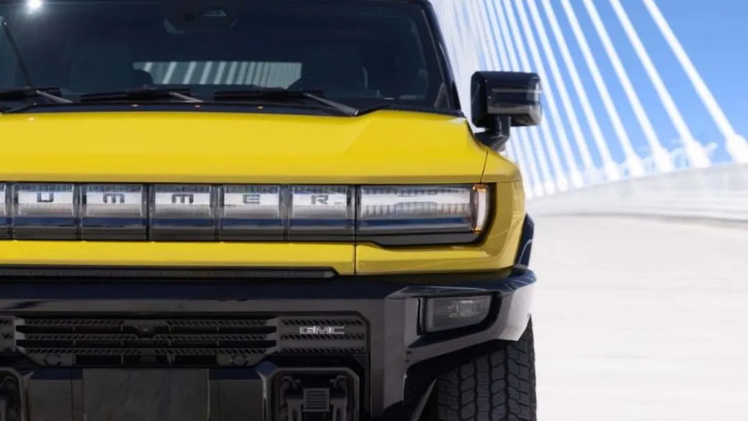GMC Hummer EV Icon 25