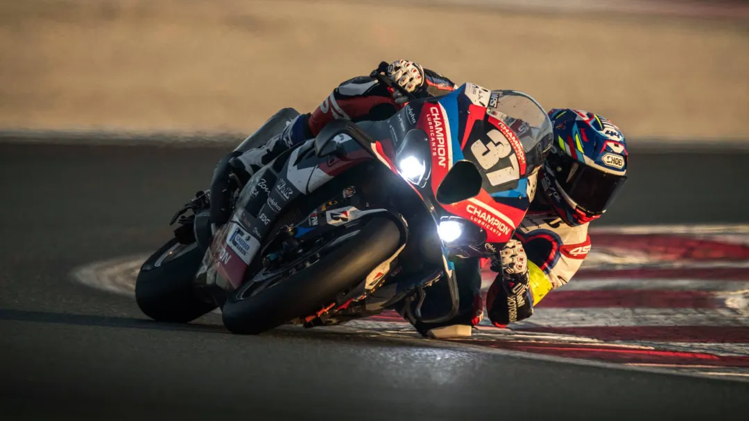 BMW Motorrad gana el Mundial de Resistencia FIM EWC y logra un hito histórico