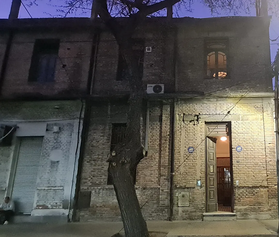 La fachada exterior de Canónico House.