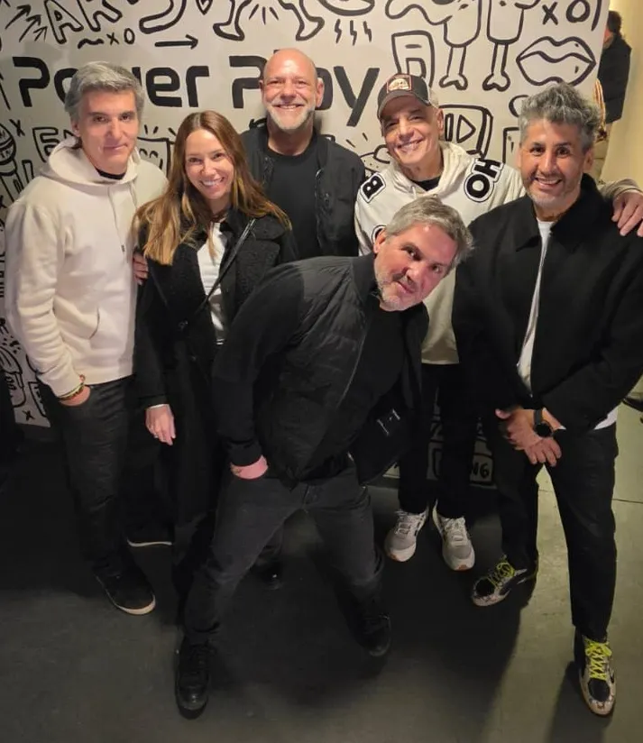 Esteban Quintana, Rosario Ariño, Luis Zambonini, Diego Lago y Gustavo Zabala junto a Zeta Bosio.