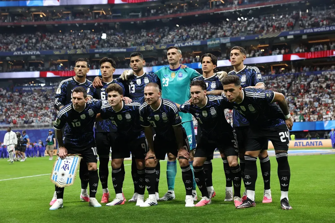 Hay momentos en los que un país descubre que aquello que estaba buscando no era solamente una victoria.