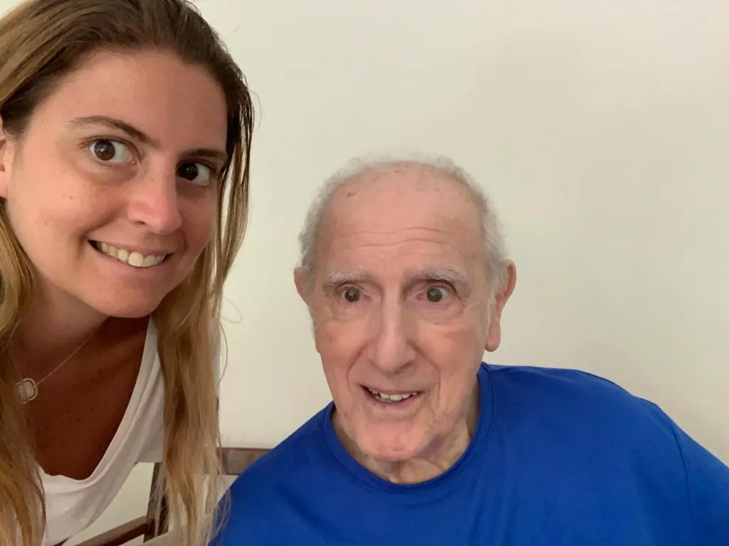 Agustina D'Apolito y su abuelo, Salvador Guarracino.