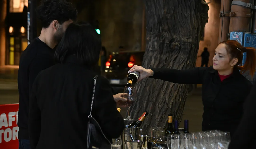 Los invitados disfrutaron de una cuidada propuesta gastronómica y de bebidas especialmente seleccionadas para la ocasión.