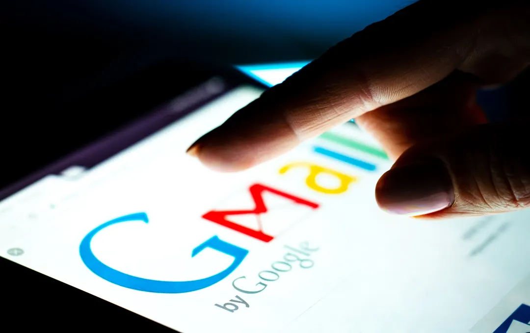 Gmail permite cancelar suscripciones, crear filtros personalizados y evitar que el correo basura se acumule diariamente.