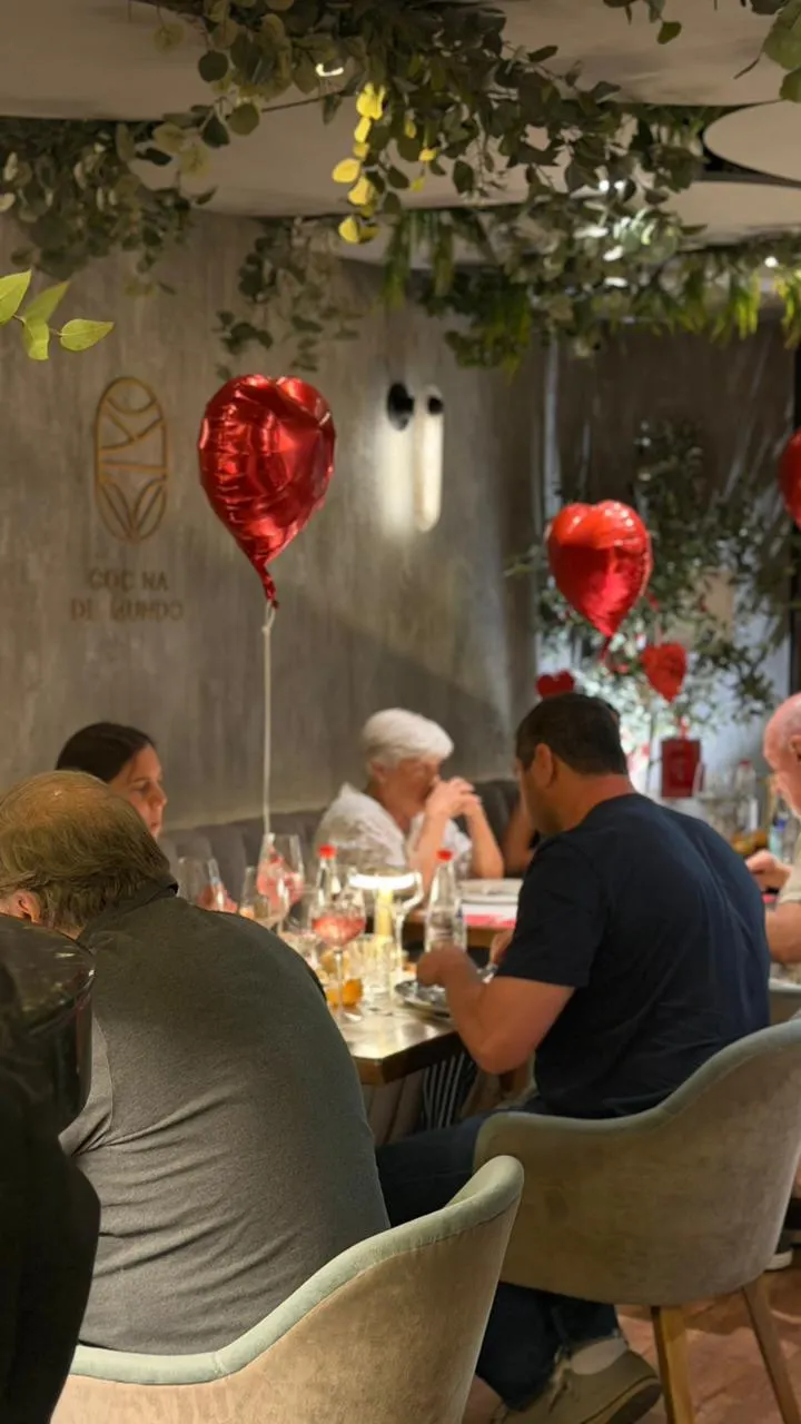 La deco conmemoró el amor reinante.