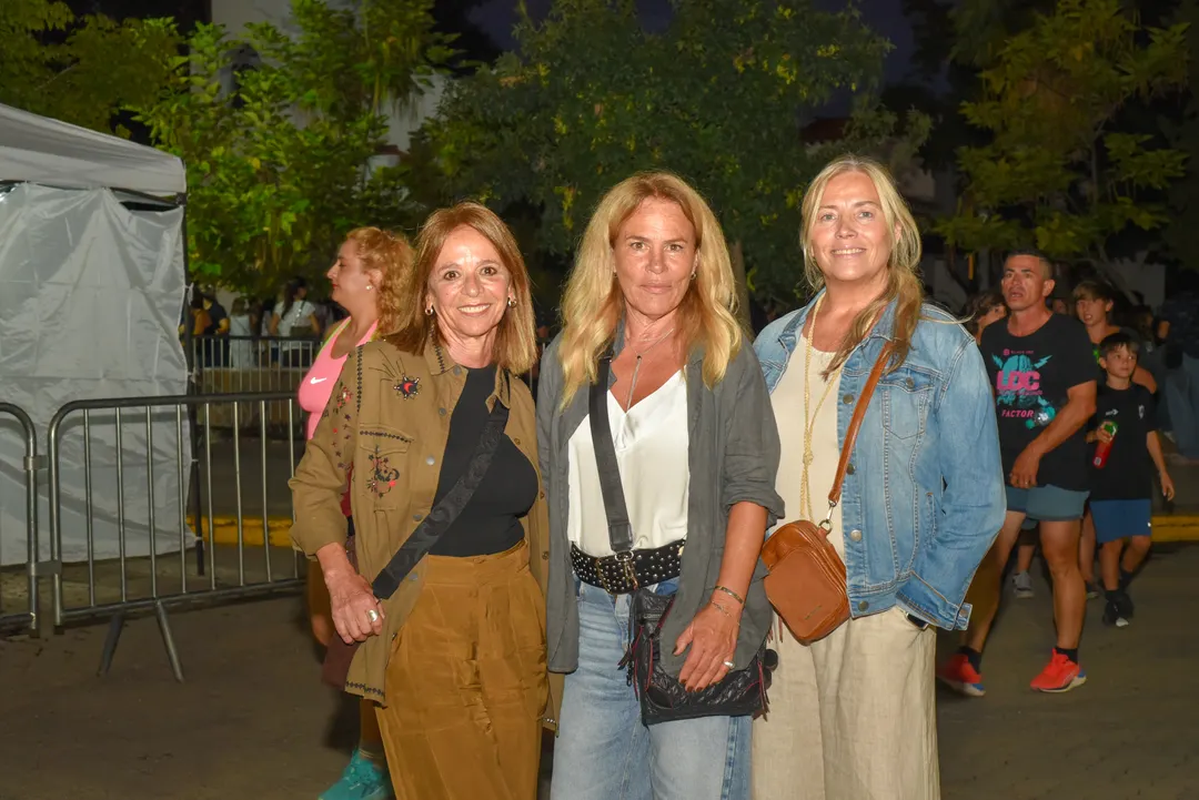 Sandra Nema, Florencia Cortinez y Lili Vittori.