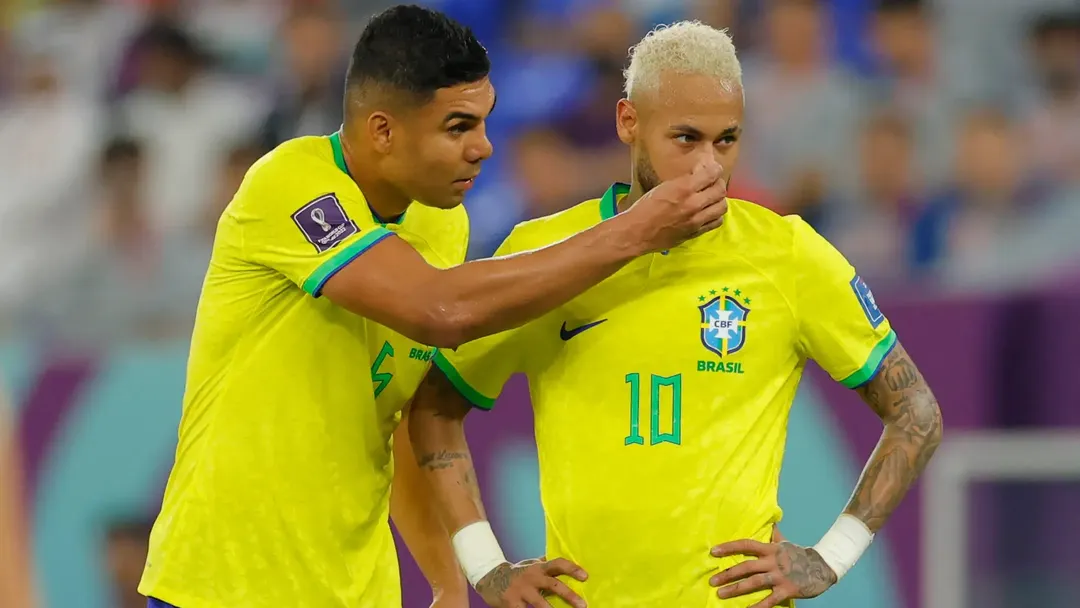 Casemiro pidió por Neymar y crece la duda en la lista de Brasil para el Mundial. 