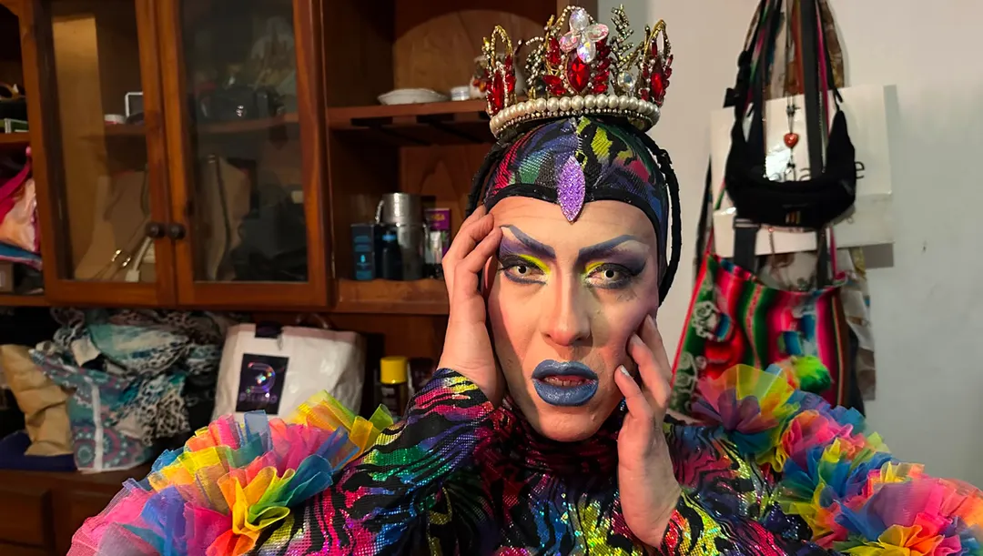El artista queer repasa sus 22 años de trayectoria dentro del mundo del transformismo en Mendoza.