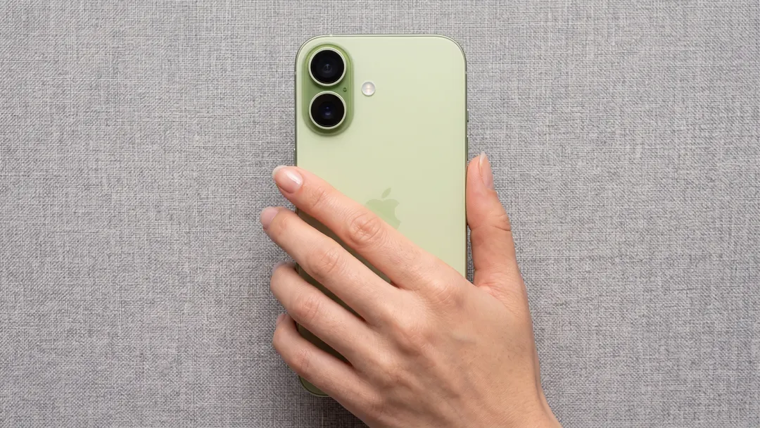 El iPhone 17 conserva una tasa de refresco de 120 hercios con un valor más equilibrado.