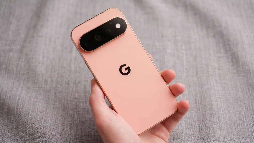 El Google Pixel 11 Pro suma un teleobjetivo periscópico de 48 megapíxeles y luz de notificación HiLight.