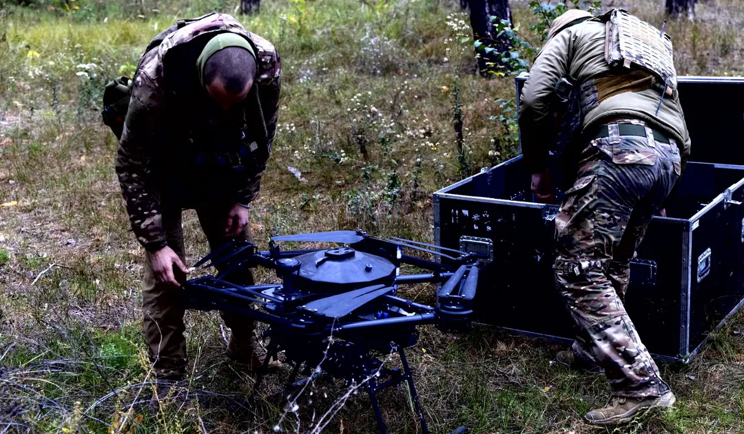 Los drones de Ucrania llevaron muerte esta vez al suelo de Rusia. Foto Efe