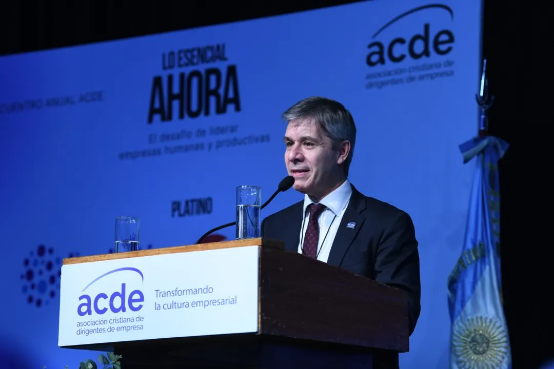 Durante el cierre, el presidente de ACDE, Víctor Valle, expresó su optimismo respecto del futuro del país y llamó a los empresarios a “salir del metro cuadrado”.