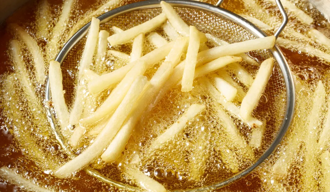 El vinagre no altera el sabor de las papas fritas. Foto: Archivo