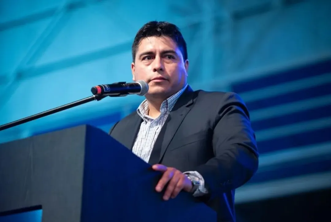 El gobernador de Santa Cruz, Claudio Vidal, protagonizó un nuevo cruce con el Poder Judicial de su provincia.