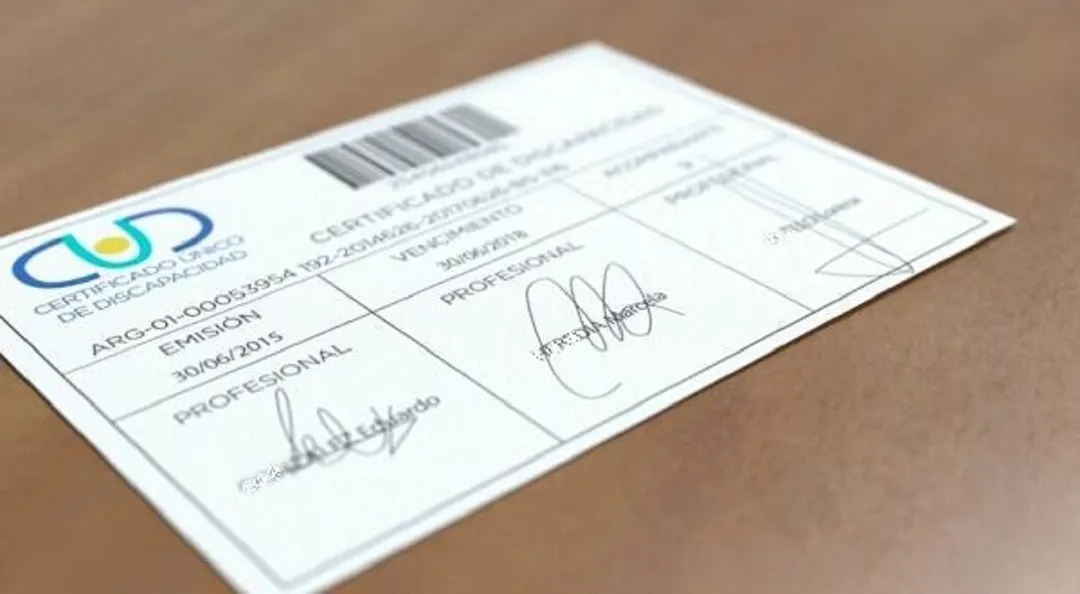 El Certificado Único de Discapacidad tiene versión digital, que coexiste con el formato papel tradicional. Foto: Archivo  