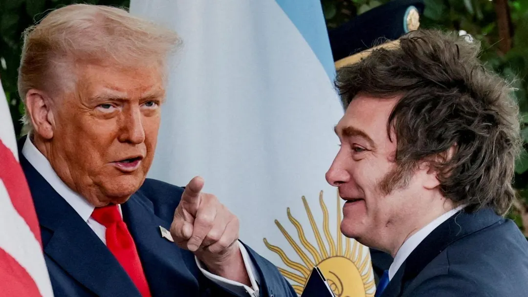 El presidente Javier Milei junto con su homólogo estadounidense, Donald Trump.