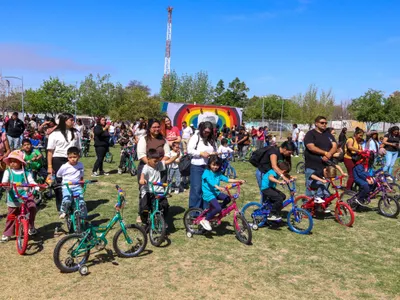 Inédito: entregaron bicicletas a alumnos con asistencia perfecta
