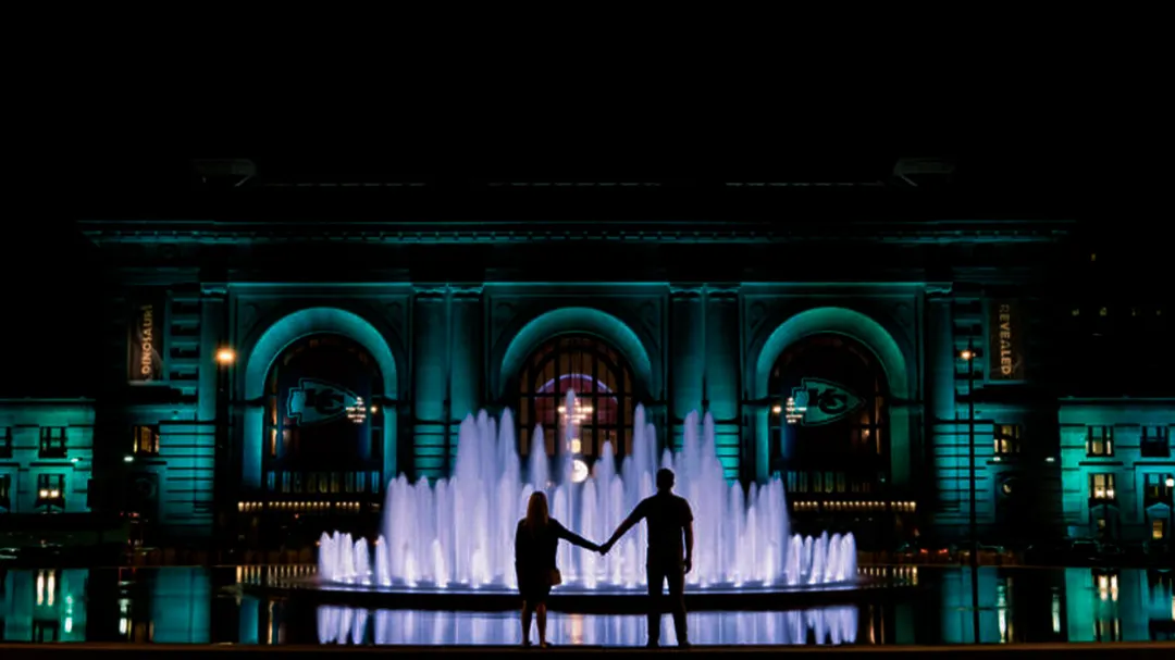 Jazz, cócteles y vistas nocturnas: el lado más romántico de Kansas City, la ciudad donde debutará Argentina, y que también ofrecerá visitas a lugares emblemáticos, como lo es Union Station, un lugar donde se filmaron  películas de cine, .