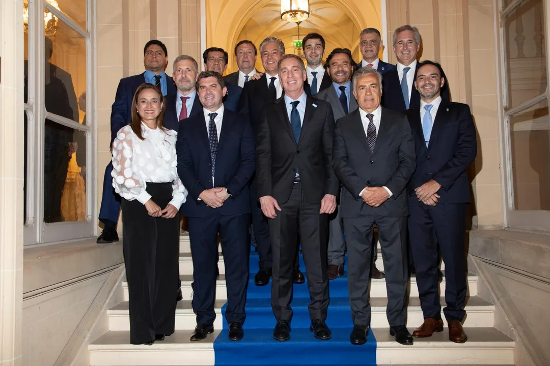 Comitiva argentina en París.