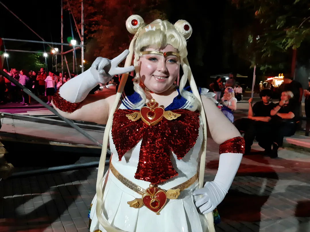 La ganadora de la categoría performance solista con su cosplay de Usagi de Sailor Moon.