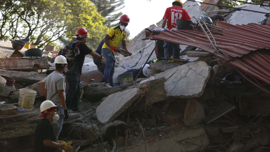 El terremoto de Colombia ha dejado aún cientos de desaparecidos. Foto Efe 