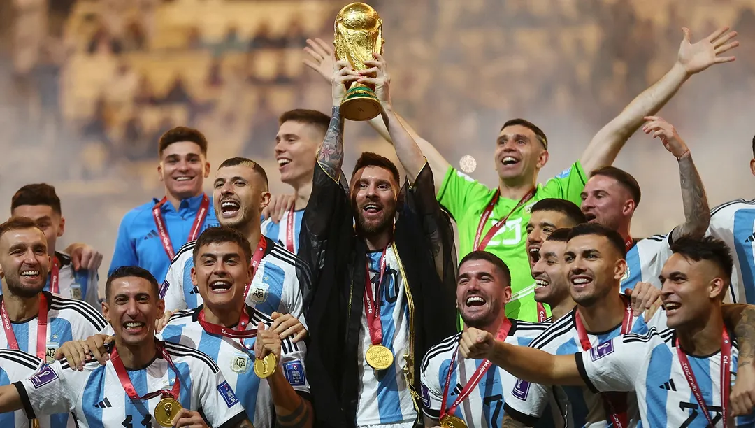 ¡Al fin! Lionel Messi consigue su tan ansiada Copa del Mundo en Qatar.