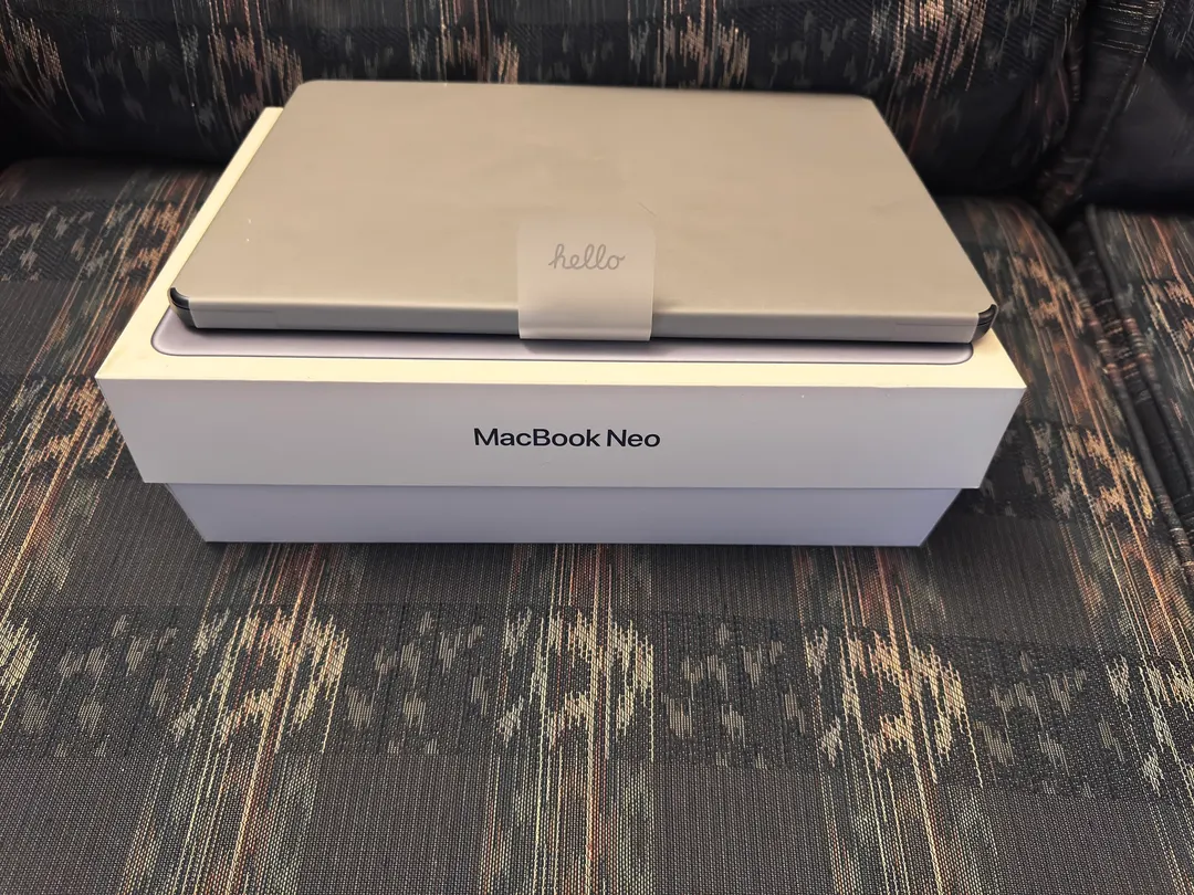 Apple: el software del la MacBook Neo ahora permite el intercambio de piezas sin bloqueos de seguridad automáticos.