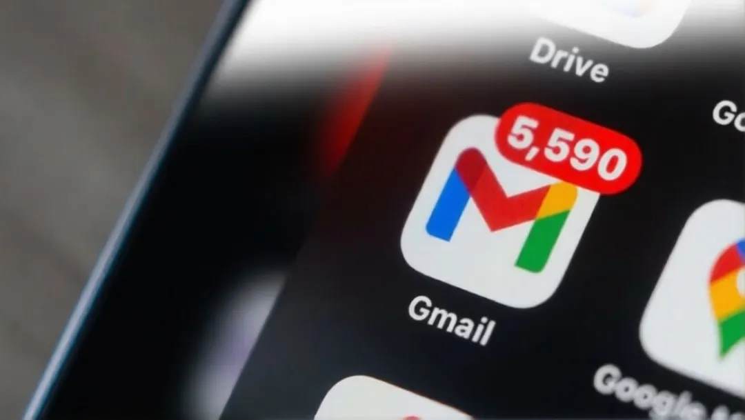 Gmail ayuda a proteger la cuenta frente al phishing, optimizando seguridad, almacenamiento y organización del correo electrónico.