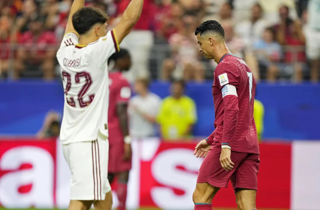 Cristiano Ronaldo vivió una de las noches más dolorosas de su carrera Portugal quedó eliminada y el astro se despidió de su último Mundial entre lágrimas.
