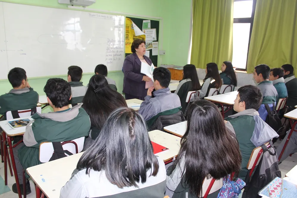 Durante décadas, los modelos de enseñanza priorizaron la acumulación técnica y el rendimiento académico formal