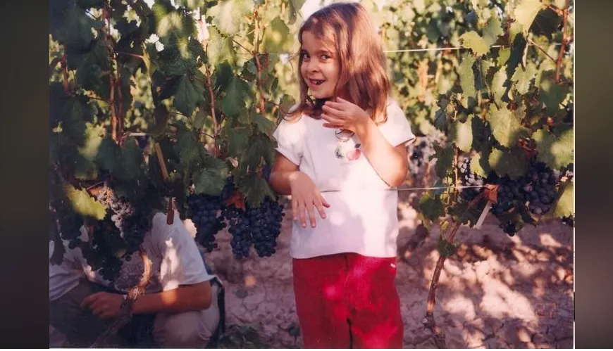 Agustina Hobbs en sus días felices en Agrelo. Allí aprendió el ABC de la industria.