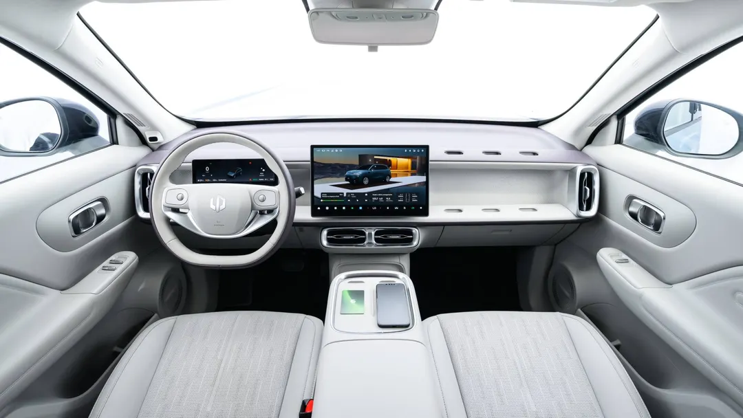 Leapmotor B10