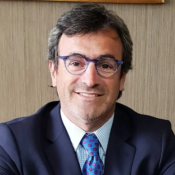 Rapallini, con los tapones de punta.