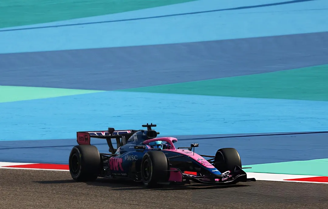 Pierre Gasly fue el primero en salir a pista para Alpine en la última semana de pruebas de pretemporada en Baréin.