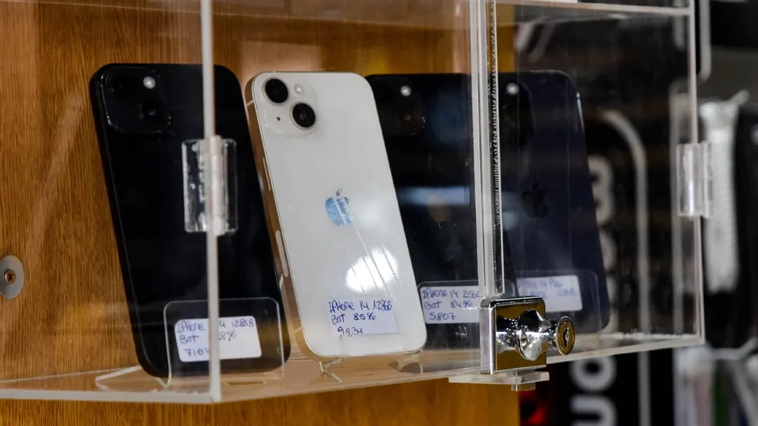 En muchos casos, los celulares están más baratos en Argentina que en Chile.