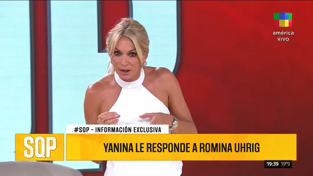 Yanina Latorre salió con los tapones de punta contra Romina Uhrig. Foto: captura de video/ América TV. 
