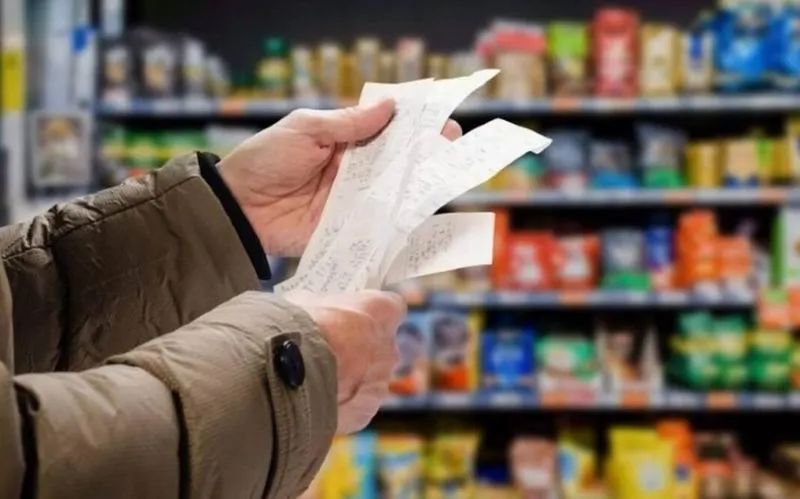 Muchos productos fueron remarcados en las góndolas de super e hipermercados.  