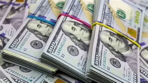 El dólar sube.