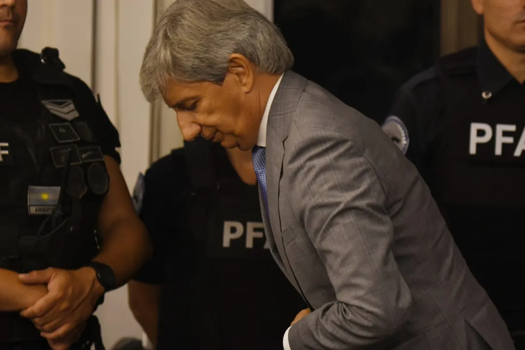 Walter Bento escuchó la pena que le impuso el Tribunal. 