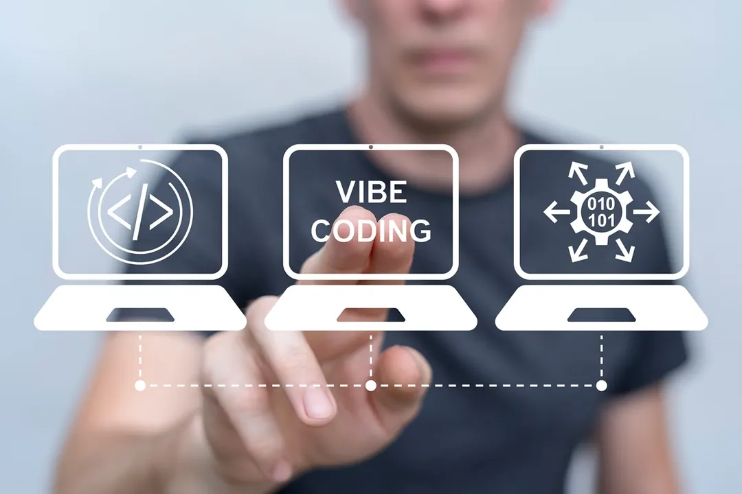 La inteligencia artificial actúa como un asistente en tiempo real durante el proceso creativo.