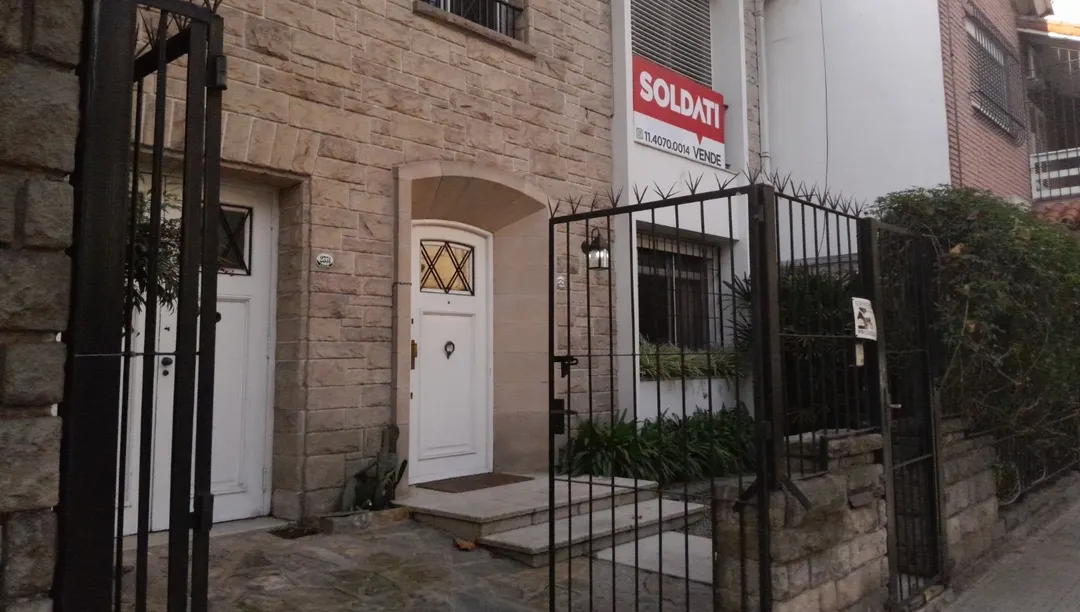 Por las dificultades de acceder a una vivienda propia o pagar un alquiler, crecen la cantidad de jóvenes que apuestan al co-living para independizarse. 