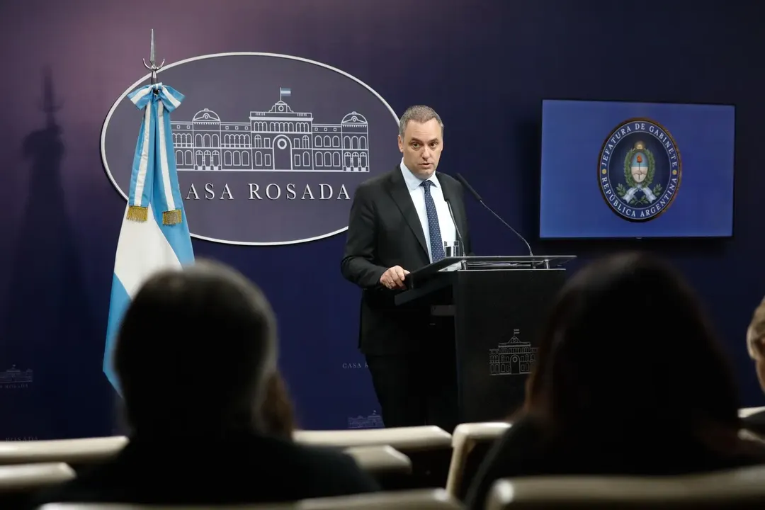 ¿A esta altura el problema es Manuel Adorni?