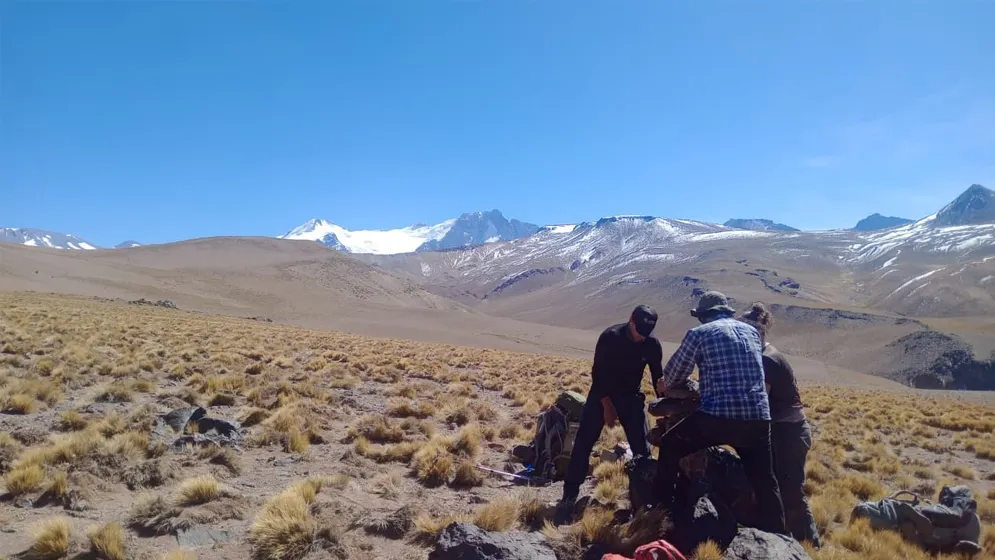 Científicos del Conicet documentaron sitios inéditos en la Cordillera en el marco de un ambicioso proyecto turístico.
